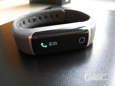 奢華腕帶，舒適體驗——樂心ZIVA智能手環深度評測
